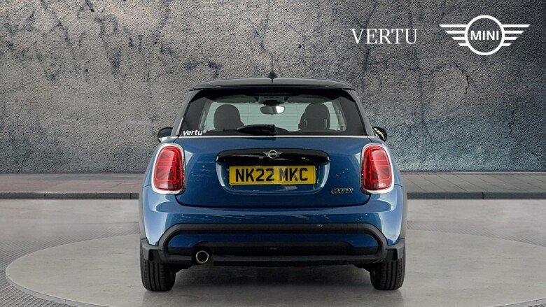 MINI Hatchback 1.5 Cooper Classic 3dr Petrol Hatchback